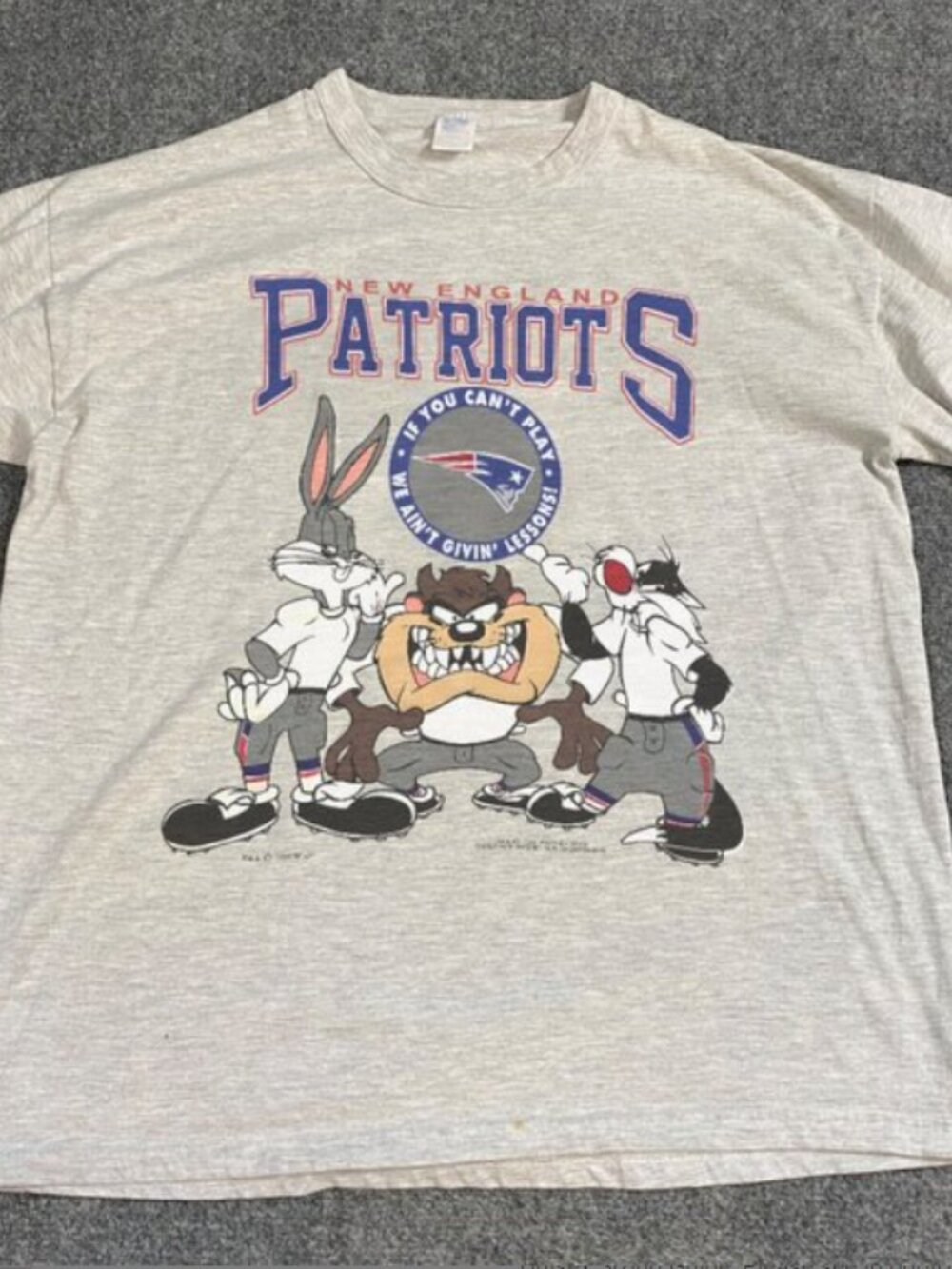 Vintage 90s New England Patriots Looney Tunes Football Shirt Men Women Shirt tee